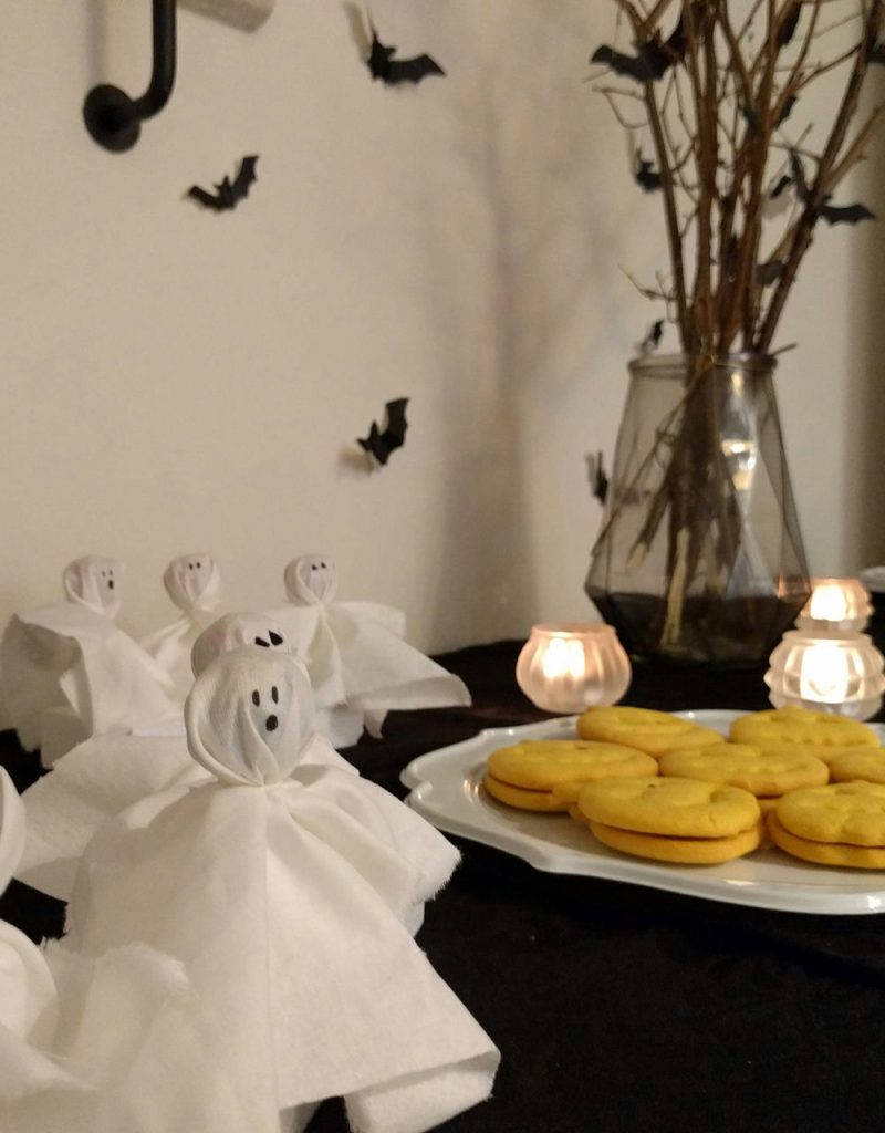 Festa a tema Halloween per bambini: tovaglioli fantasmini